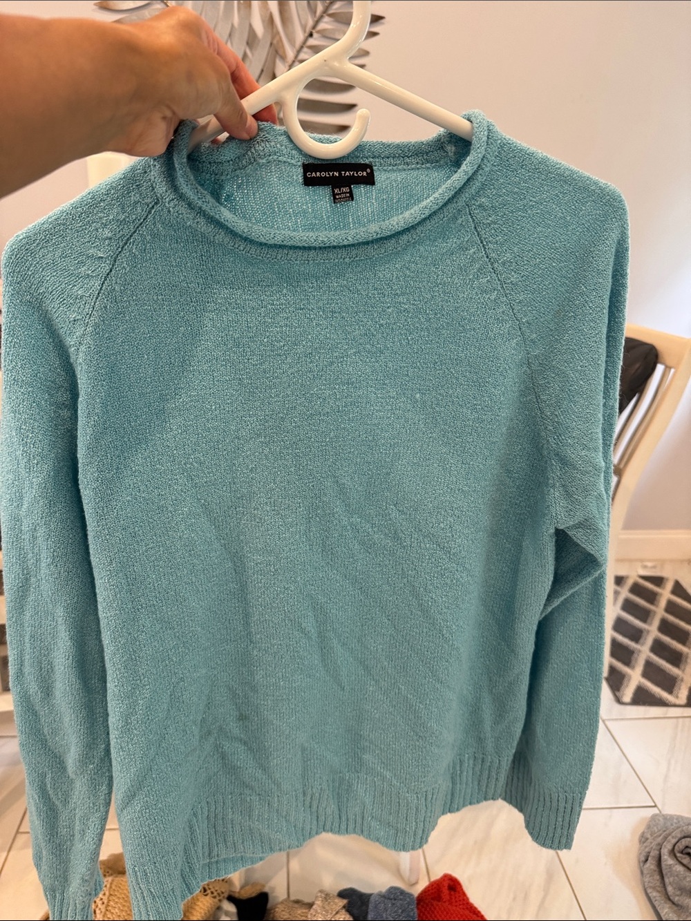 Carolyn Taylor Women's Aqua Scoop Crewneck Sweater
